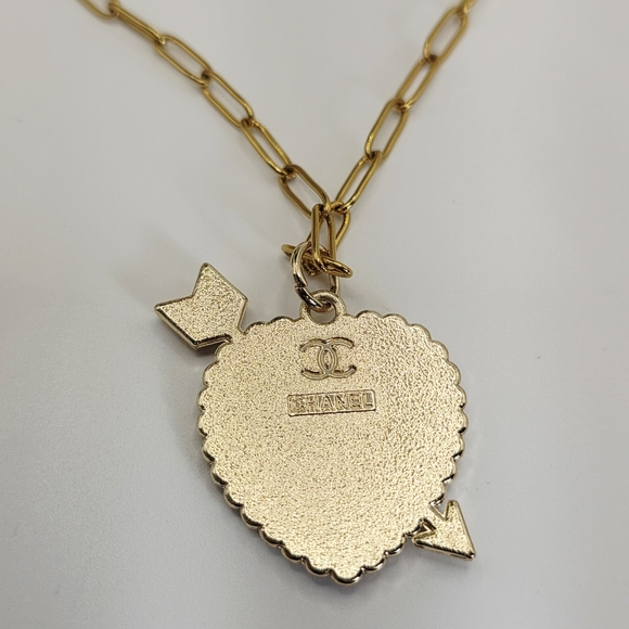 CHANEL Heart Necklace with Pink and Gold Details - Picture 3 of 3